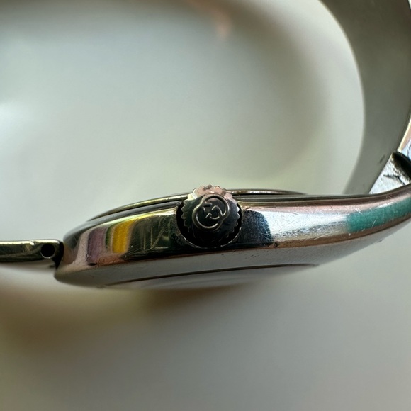 💎 Authentic Gucci Vintage 6700L 26mm Watch - Picture 8 of 13